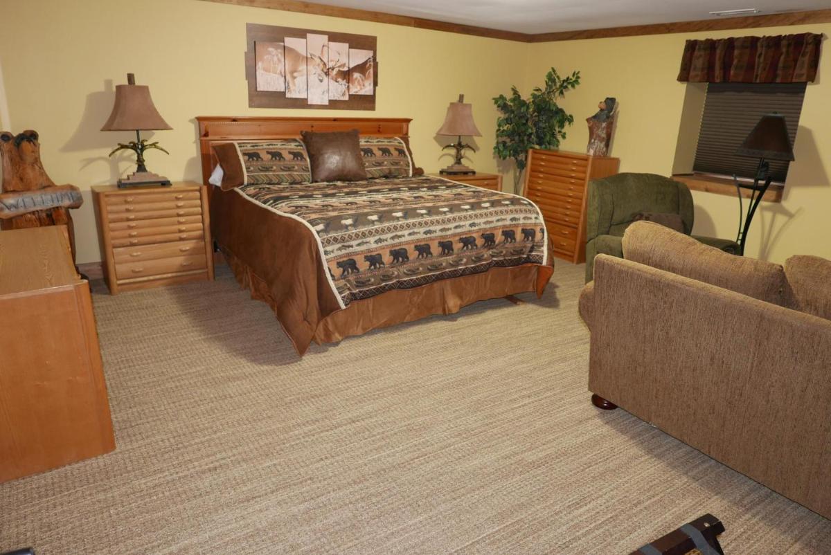 Popular attractions Area Nearby Property